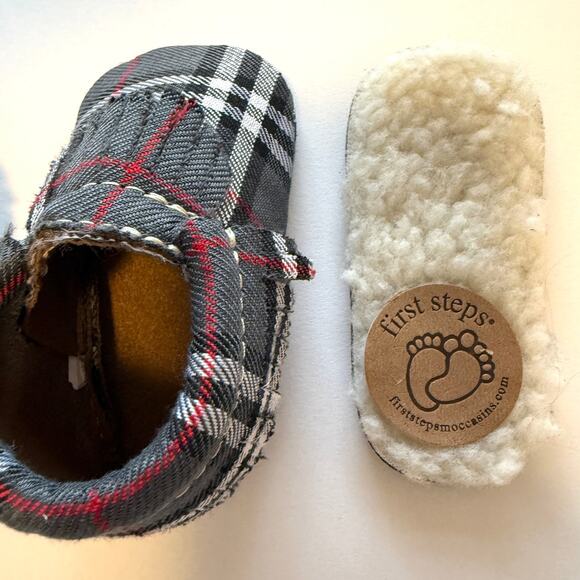 First Steps Baby Fringe Moccasin Shoe Set In Plaid Brown Size 6-12 Months - Picture 7 of 12